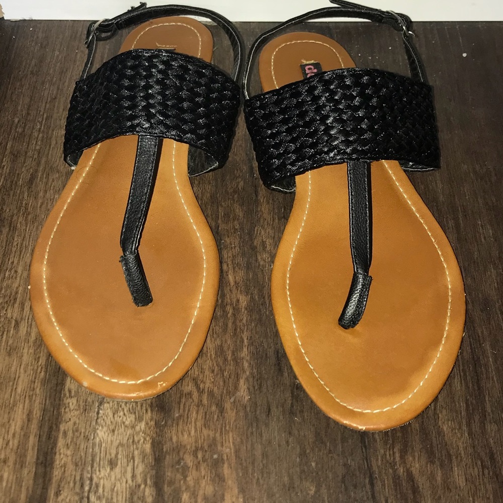 Black leather sandal